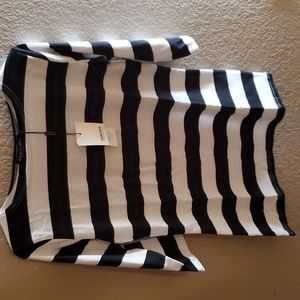 Camii Mia black and white shirt